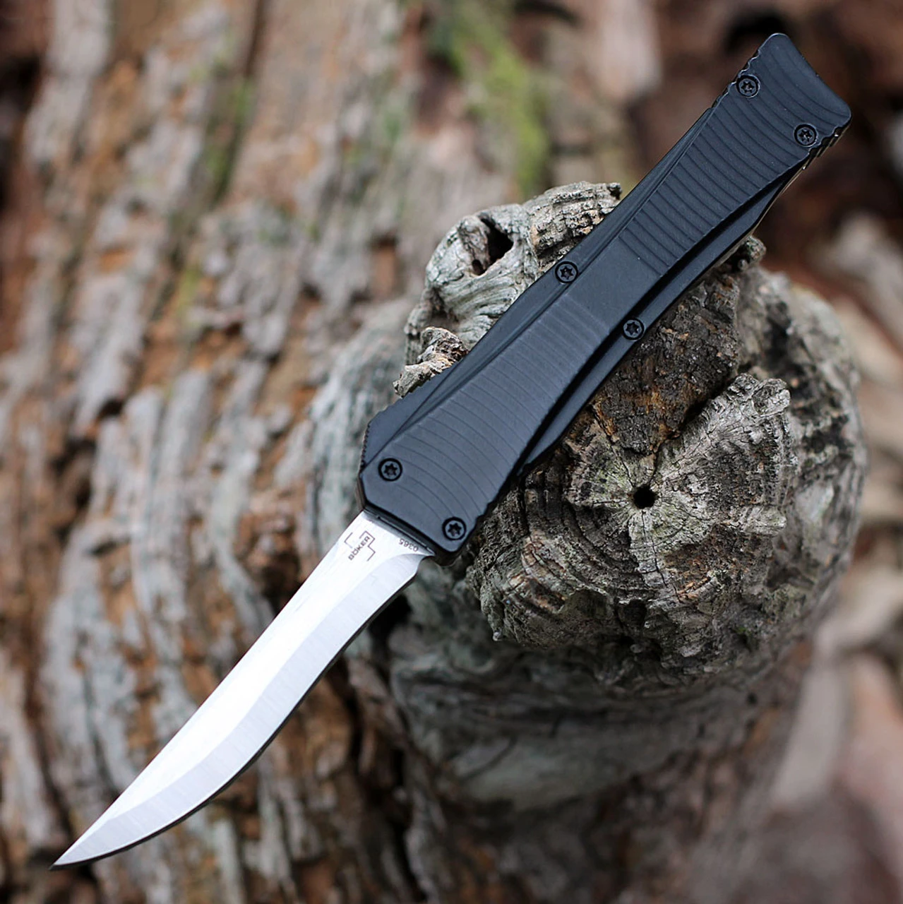 Boker Plus Eagle 2.0 OTF Automatic Blk Alum (3.4" D2 Blk Recurve) 06EX243 3 Boker Plus Eagle 2.0 OTF Automatic Blk Alum (3.4" D2 Blk Recurve) 06EX243